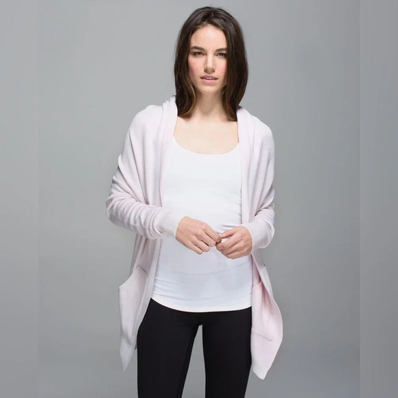 Lululemon Cabin Yogi Wrap Heathered White / Neutral Blush size 8 - Picture 1 of 11